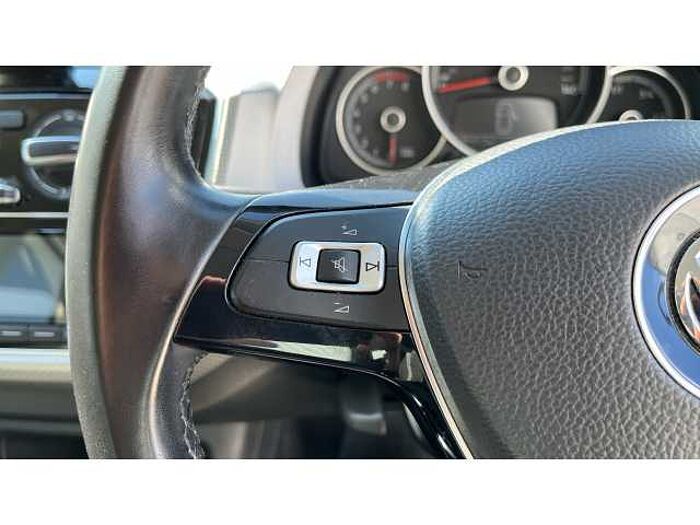 Volkswagen up! UP 1.0 BlueMotion Tech High Up 5dr ASG 