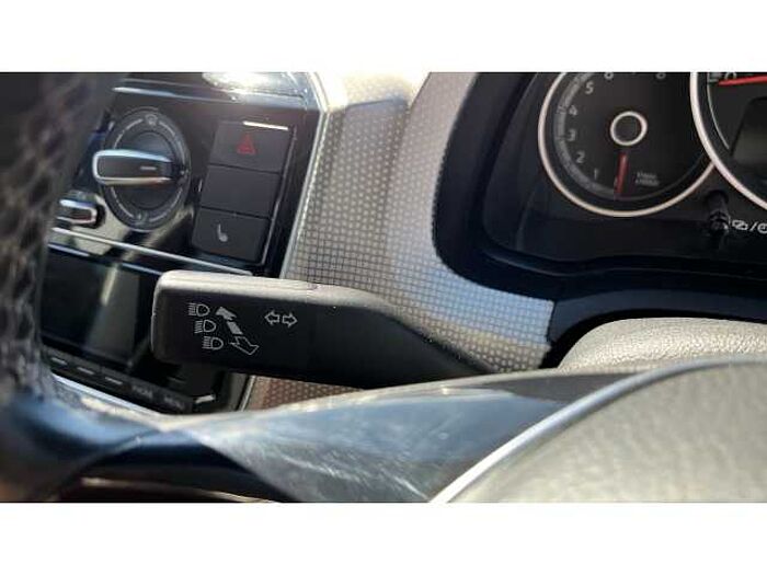 Volkswagen up! UP 1.0 BlueMotion Tech High Up 5dr ASG 