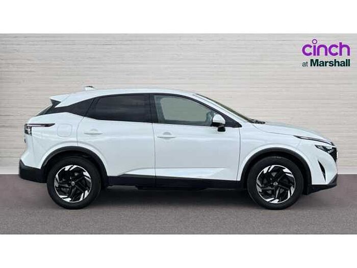 Nissan Qashqai QASHQAI 1.3 DiG-T MH N-Connecta 5dr 