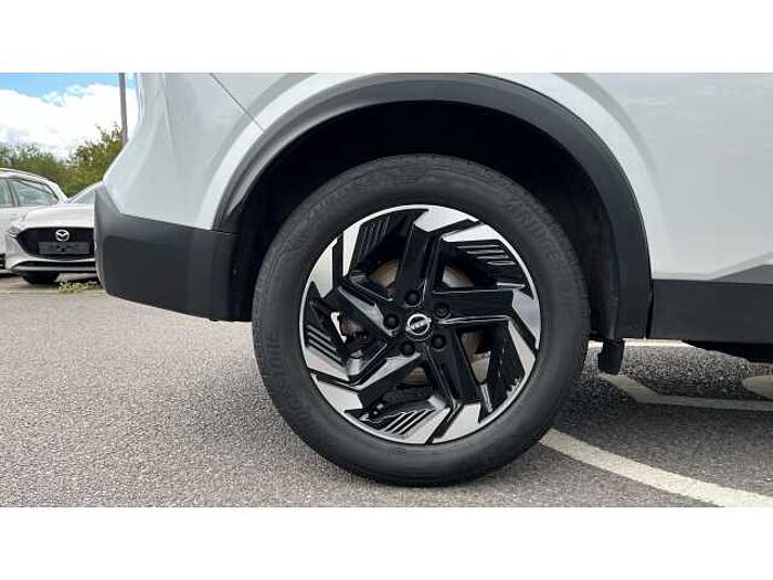 Nissan Qashqai QASHQAI 1.3 DiG-T MH N-Connecta 5dr 