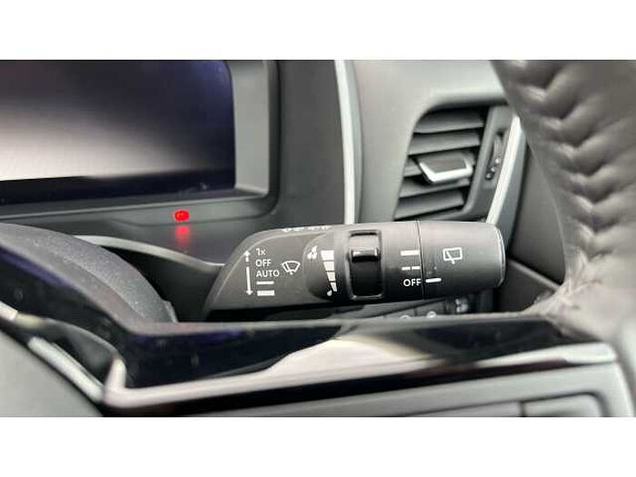Nissan Qashqai QASHQAI 1.3 DiG-T MH N-Connecta 5dr 