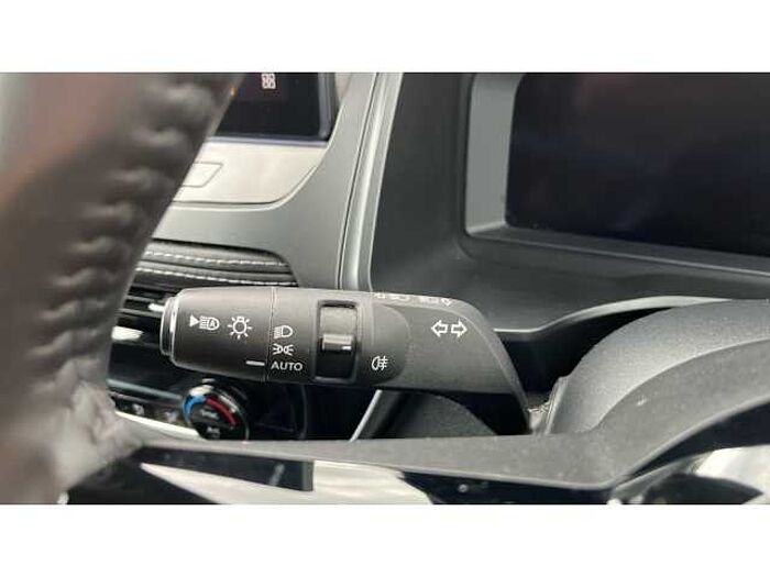 Nissan Qashqai QASHQAI 1.3 DiG-T MH N-Connecta 5dr 
