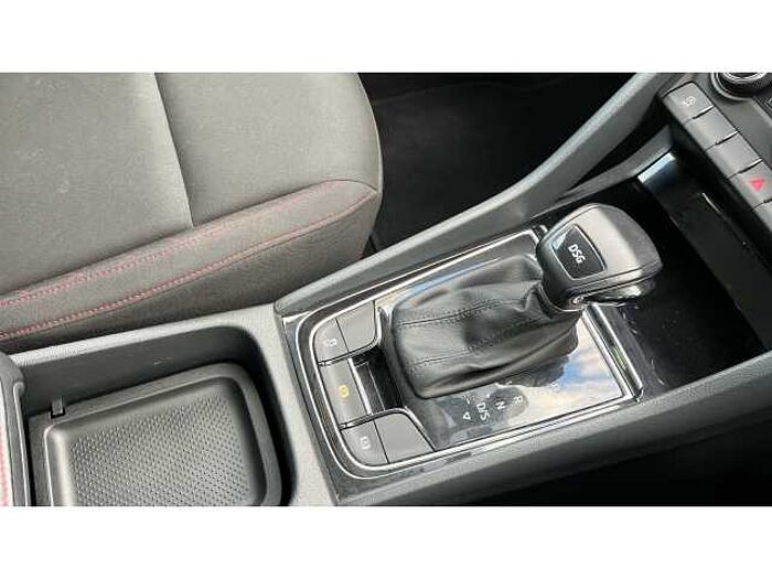 SKODA Karoq KAROQ 1.5 TSI SE 5dr DSG 