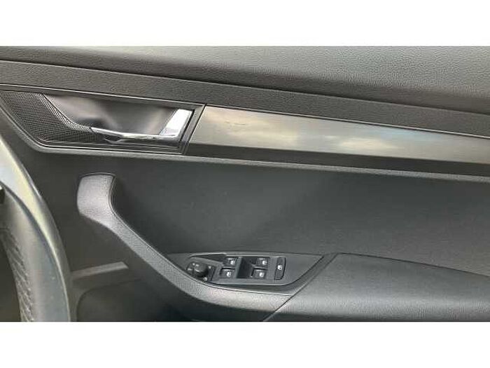 SKODA Karoq KAROQ 1.5 TSI SE 5dr DSG 