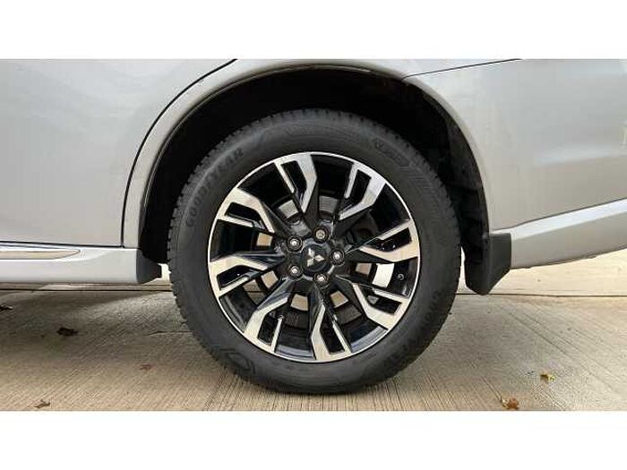 Mitsubishi Outlander OUTLANDER 2.0 PHEV GX4hs 5dr Auto 