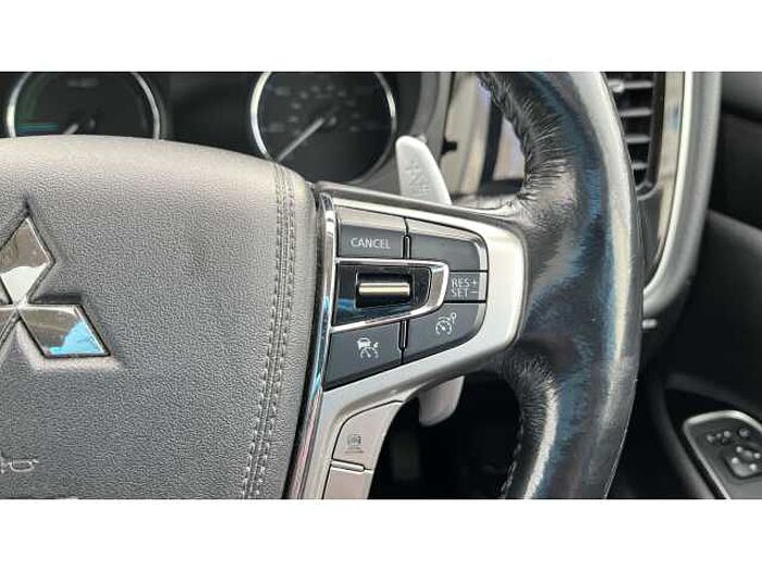 Mitsubishi Outlander OUTLANDER 2.0 PHEV GX4hs 5dr Auto 