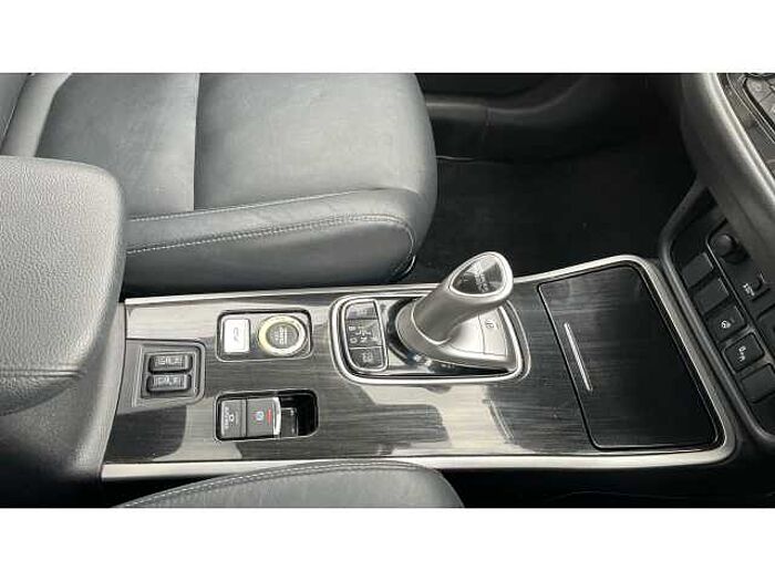 Mitsubishi Outlander OUTLANDER 2.0 PHEV GX4hs 5dr Auto 