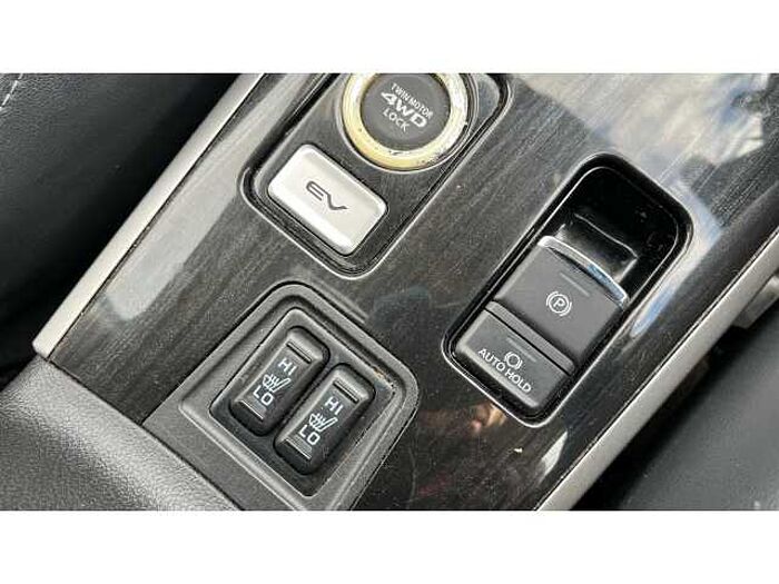 Mitsubishi Outlander OUTLANDER 2.0 PHEV GX4hs 5dr Auto 